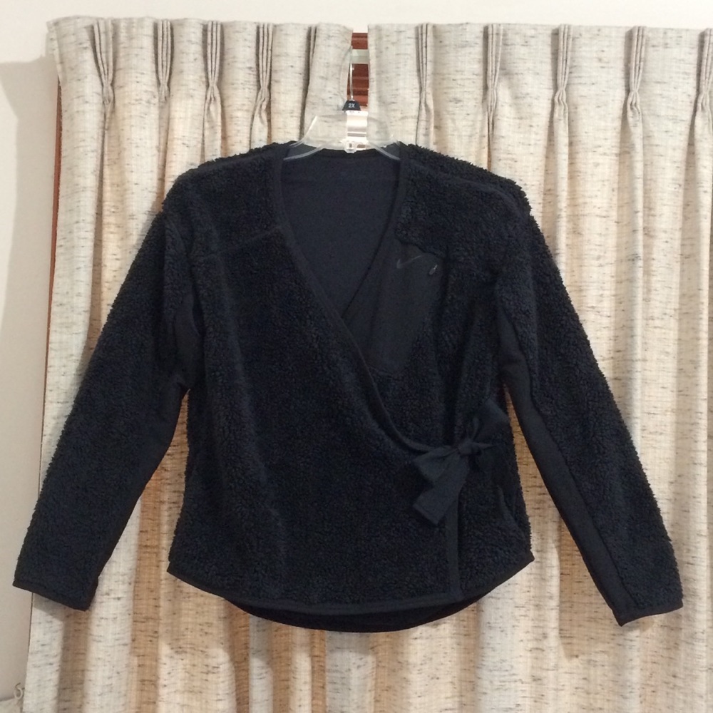 Nike Women’s Long Sleeve Sherpa Training Wrap Sweatshirt Jacket